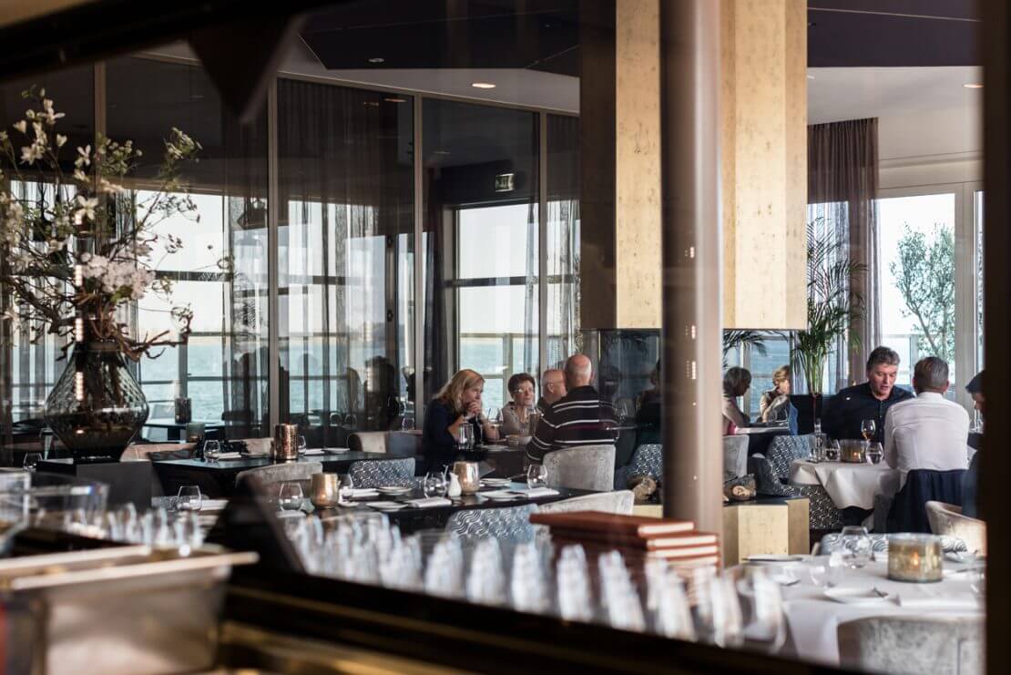 1611INGS8116-1110x741